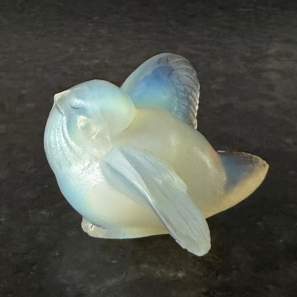 Opalescent Art Glass Bird Figurine Wings Out Sparrow Signed ? Sabino France
